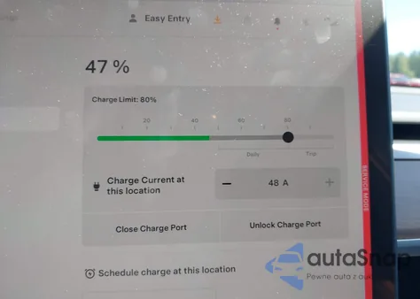 2023 Tesla Model Y Awd/Long Range Dual Motor All-Wheel Drive z USA, uszkodzony, nr VIN 7SAYGAEE1PF700262